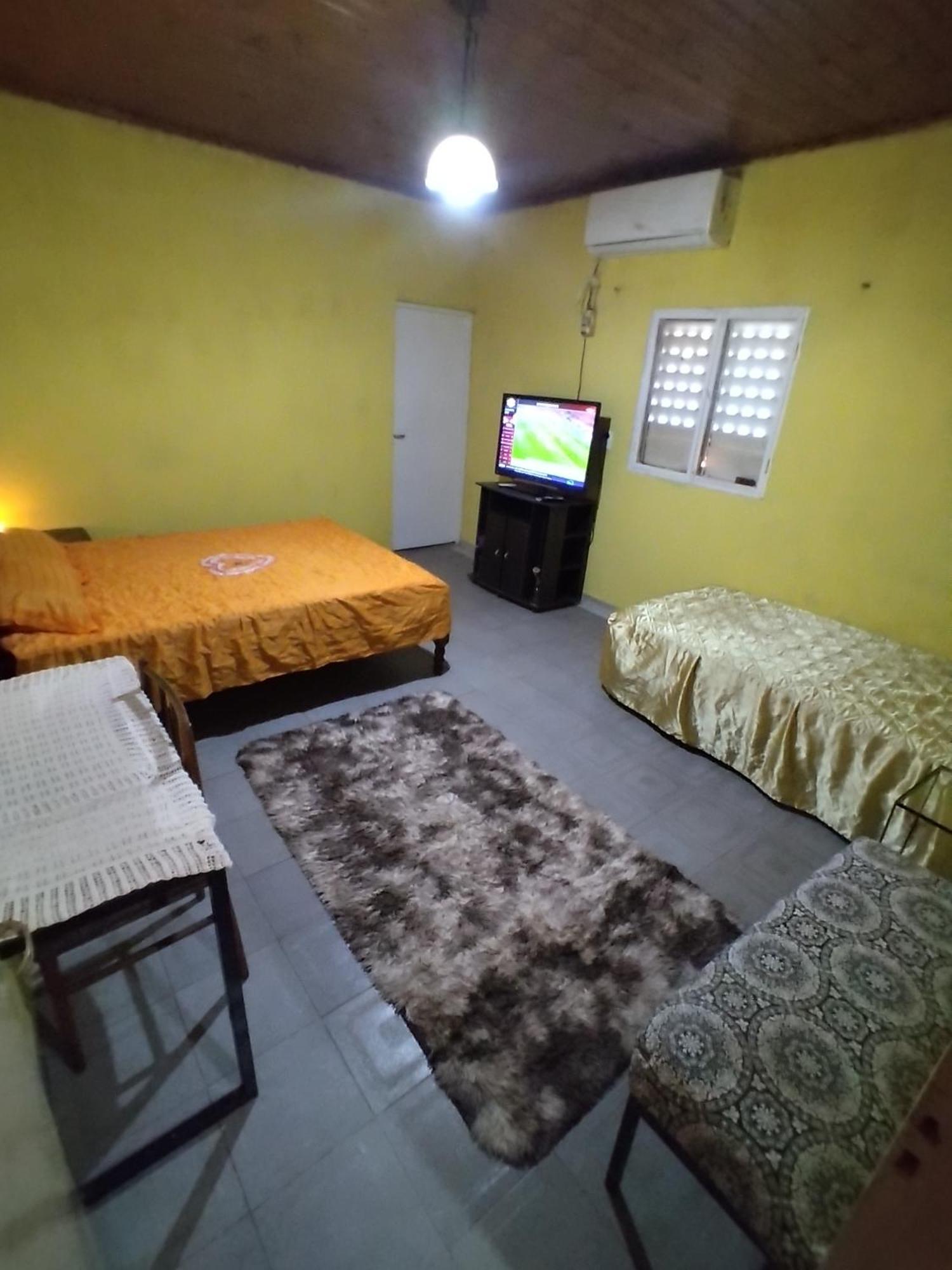 Casa De Huespedes En Posadas Ngoại thất bức ảnh